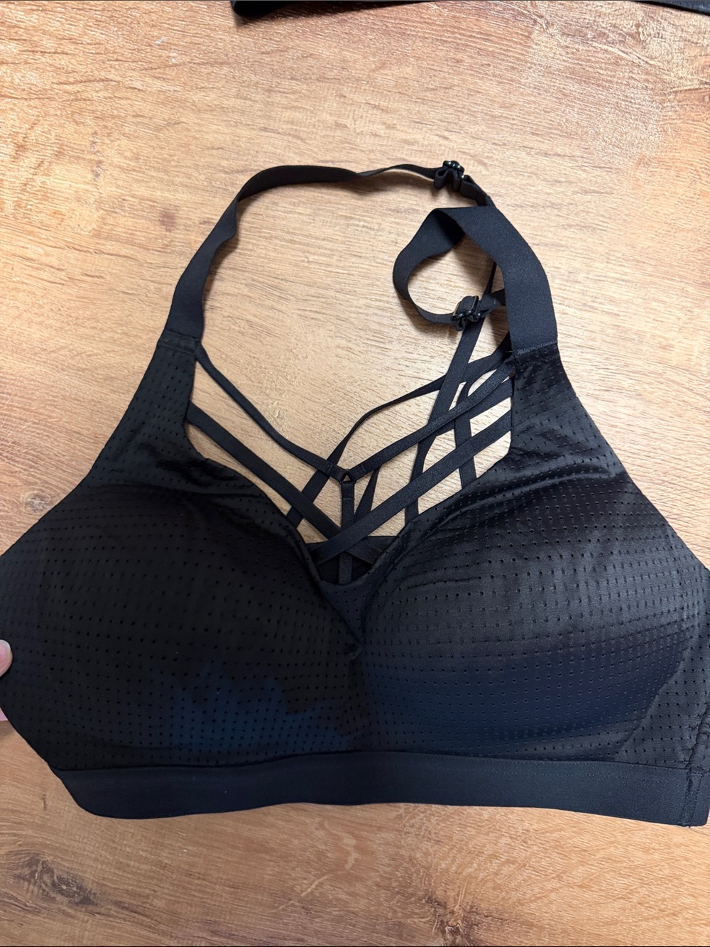 Victoria Secret Sports Bra 36C- pick 2 colors for $15 or 1-$10 - Picture 6 of 11